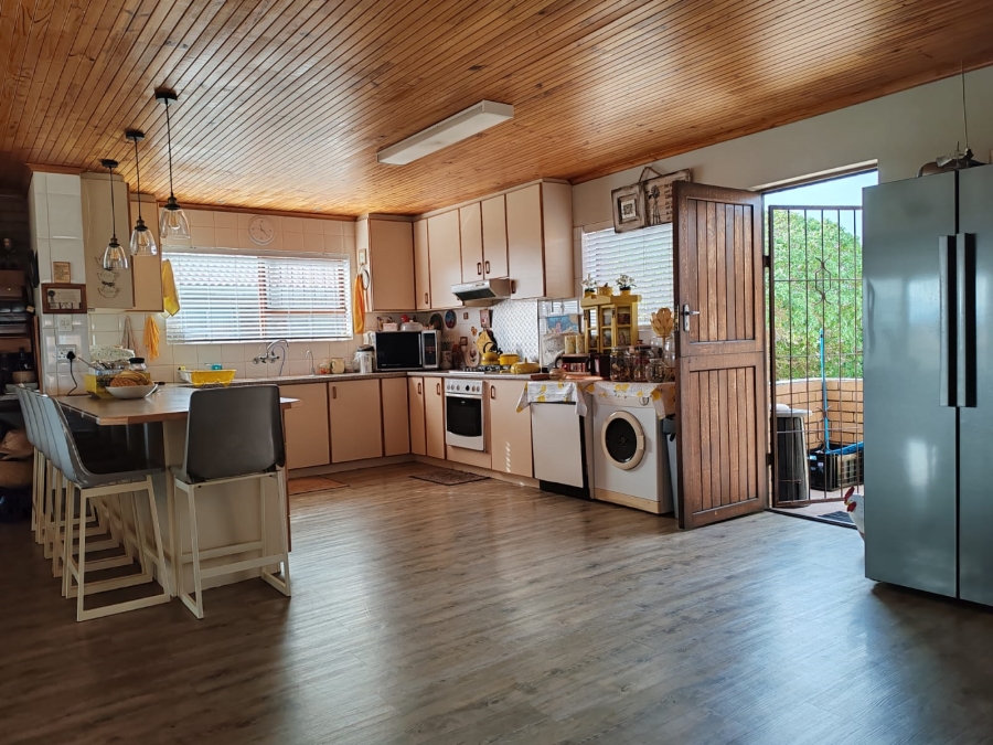 3 Bedroom Property for Sale in Perlemoenbaai Western Cape